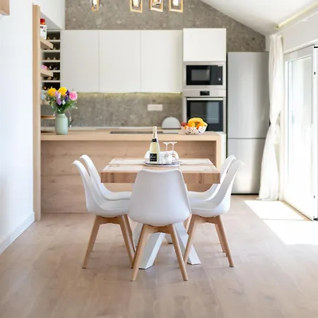 Stari Resnik Apartamento Kaštela
