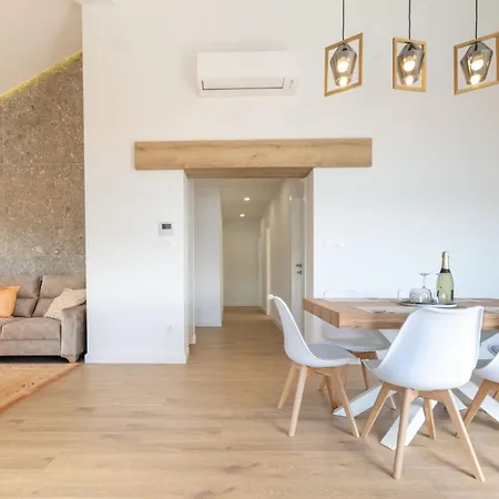 Stari Resnik Apartment *