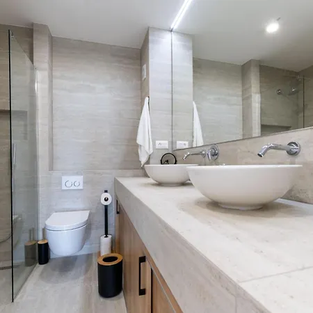 Stari Resnik Apartment Kastela