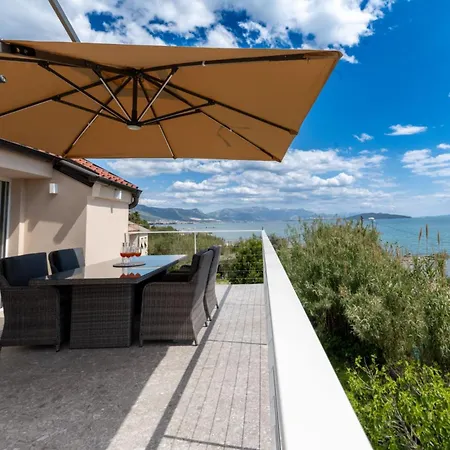 Stari Resnik Apartment *