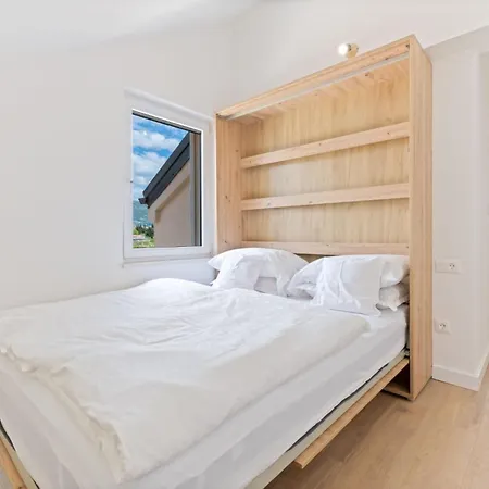 Stari Resnik Apartment *
